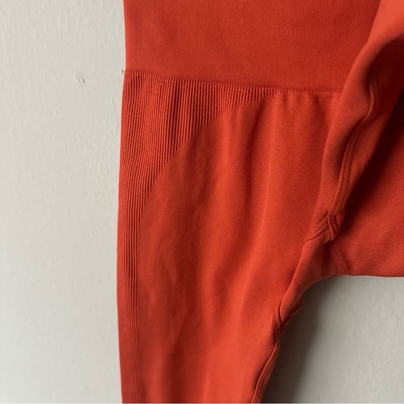 Set Active SCULPTFLEX POWER SHOULDER BRA and Power Leggings in Orange - Picture 9 of 15
